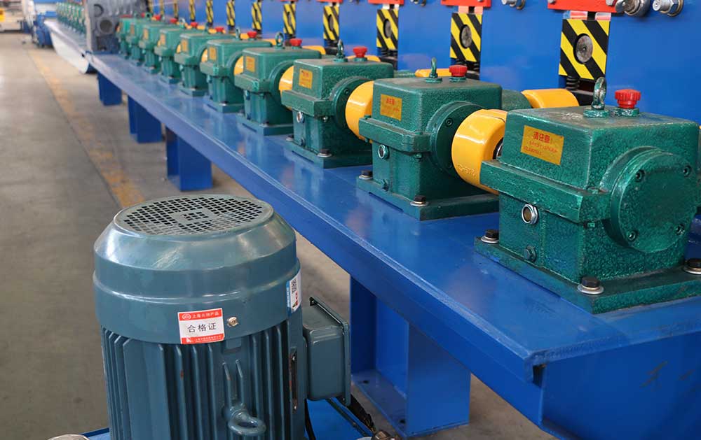Roof Deck Roll Forming Machine (YX32-200-1000)